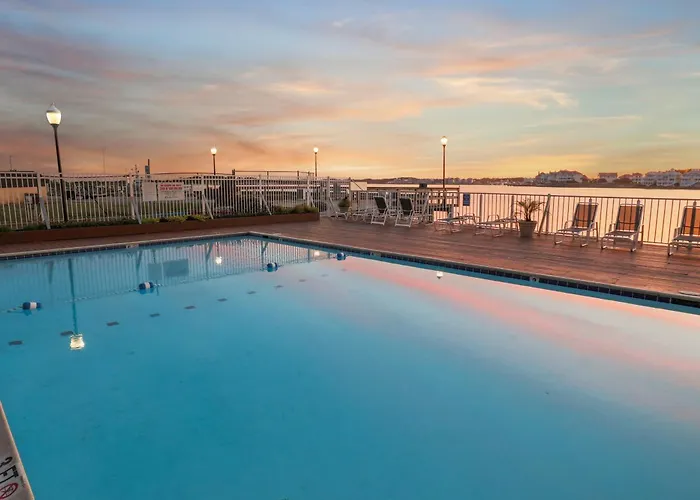 Beachbox Ii - Panoramic Inlet Views - Bayside Pool - Free Parking - Couple's Corner - Assateague House 411 * Ocean City