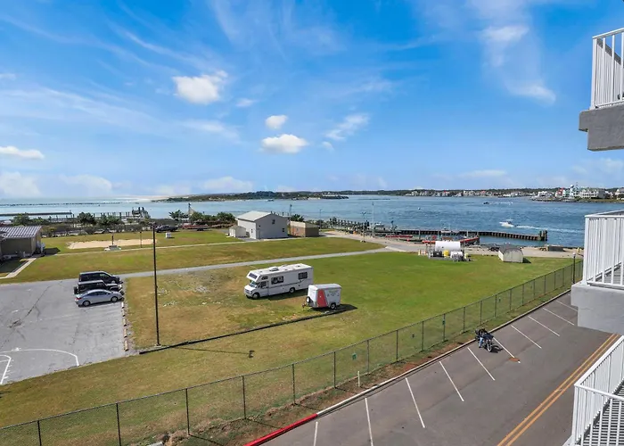 Beachbox Ii - Panoramic Inlet Views - Bayside Pool - Free Parking - Couple's Corner - Assateague House 411 Ocean City