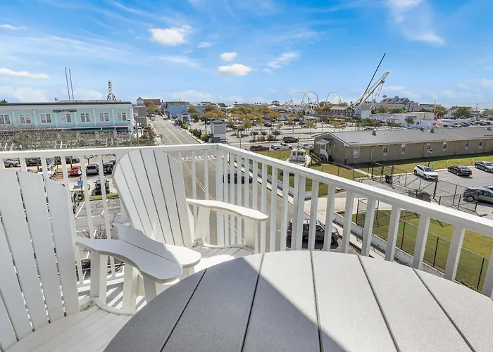 Apartment Beachbox Ii - Panoramic Inlet Views - Bayside Pool - Free Parking - Couple's Corner - Assateague House 411